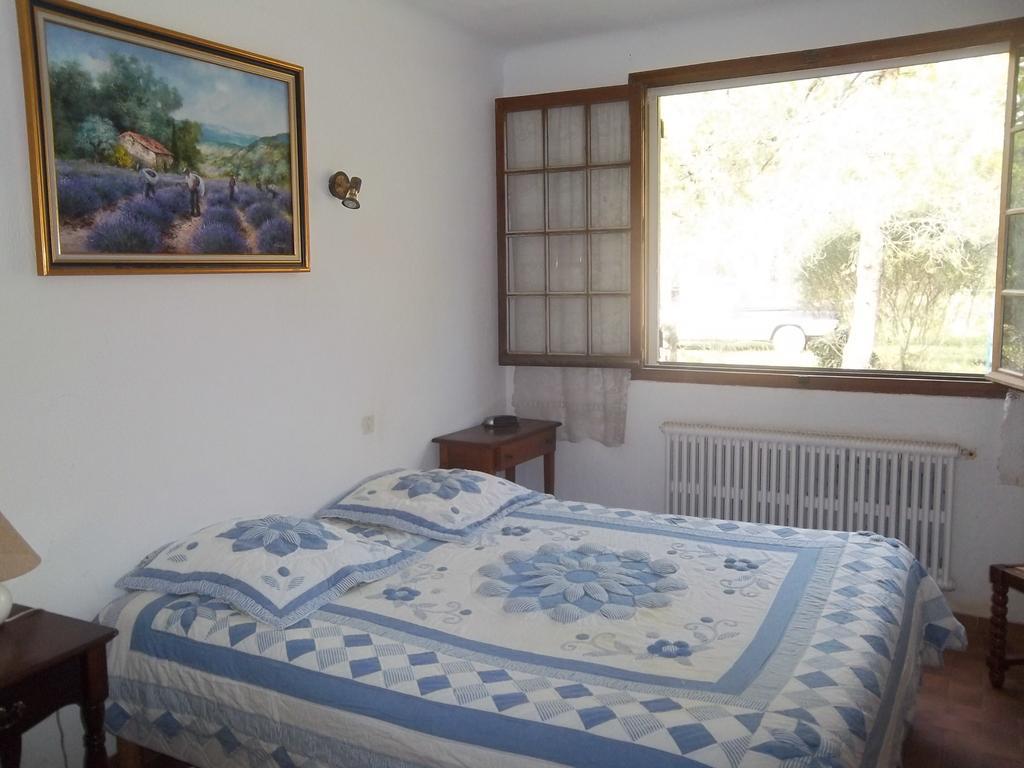 B&B Le Petit Frigouye Rochefort-du-Gard Room photo